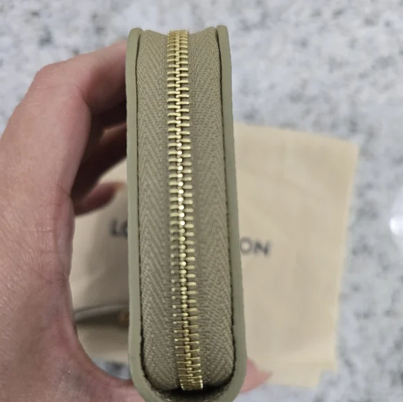 NWT Louis Vuitton Monogram Empreinte Bicolor Zippy Coin Purse